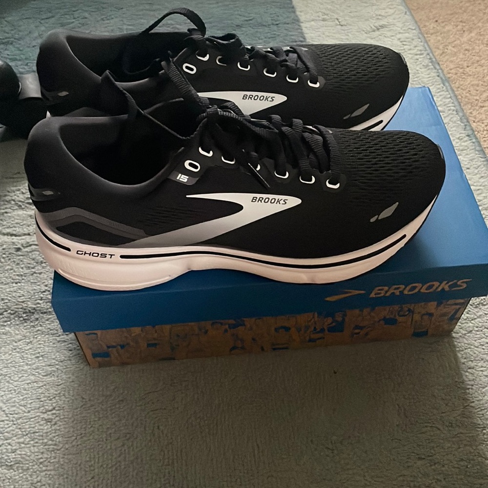 Brooks Ghost Sneakers
